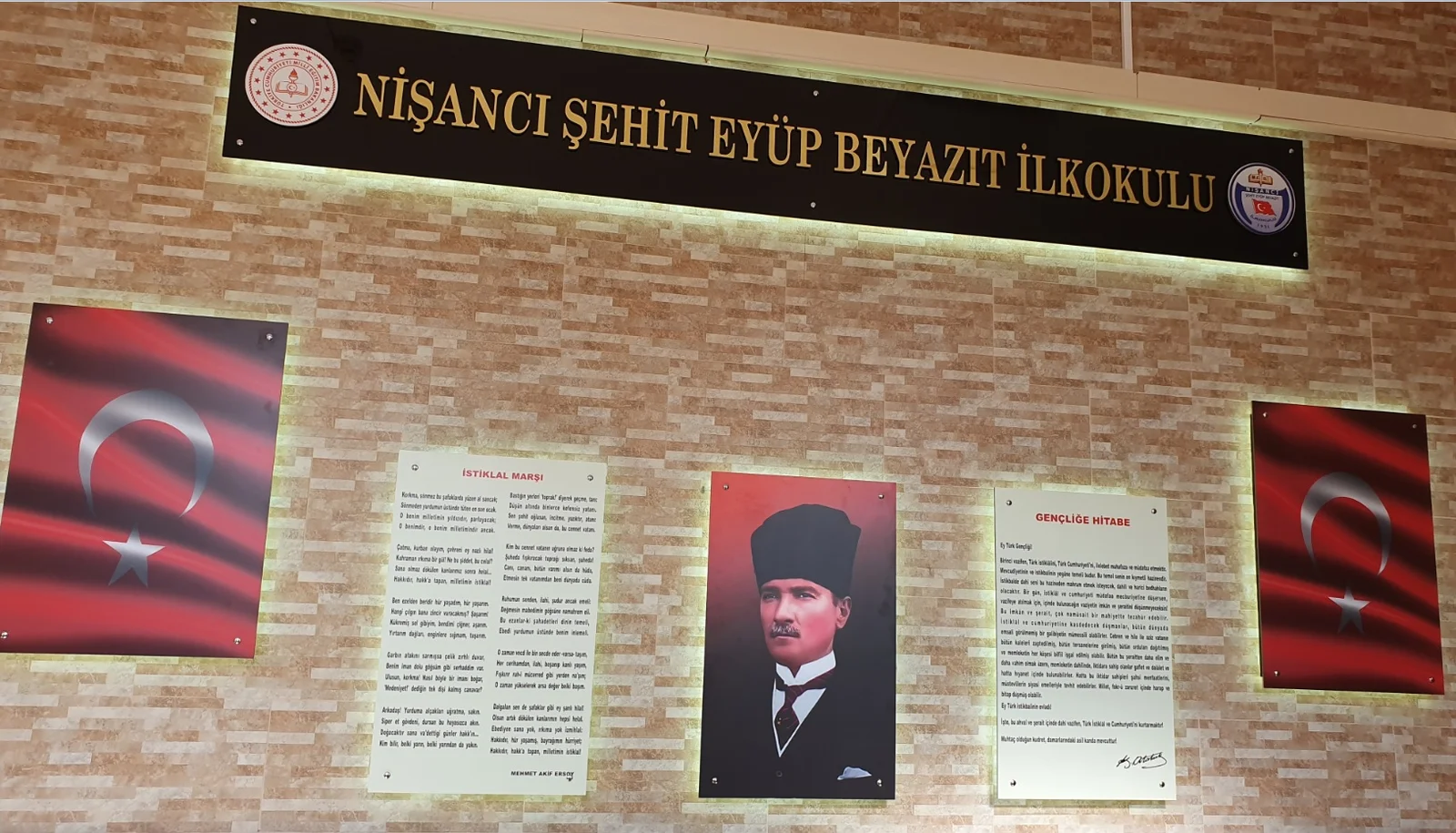 GİRİŞ ATATÜRK KÖŞESİ PLEKSİ 5 PARÇA